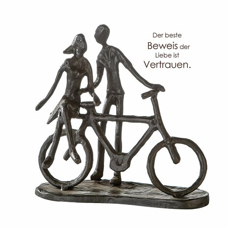 Skulptuur "PAIR ON BIKE" Man en vrouw met fiets.